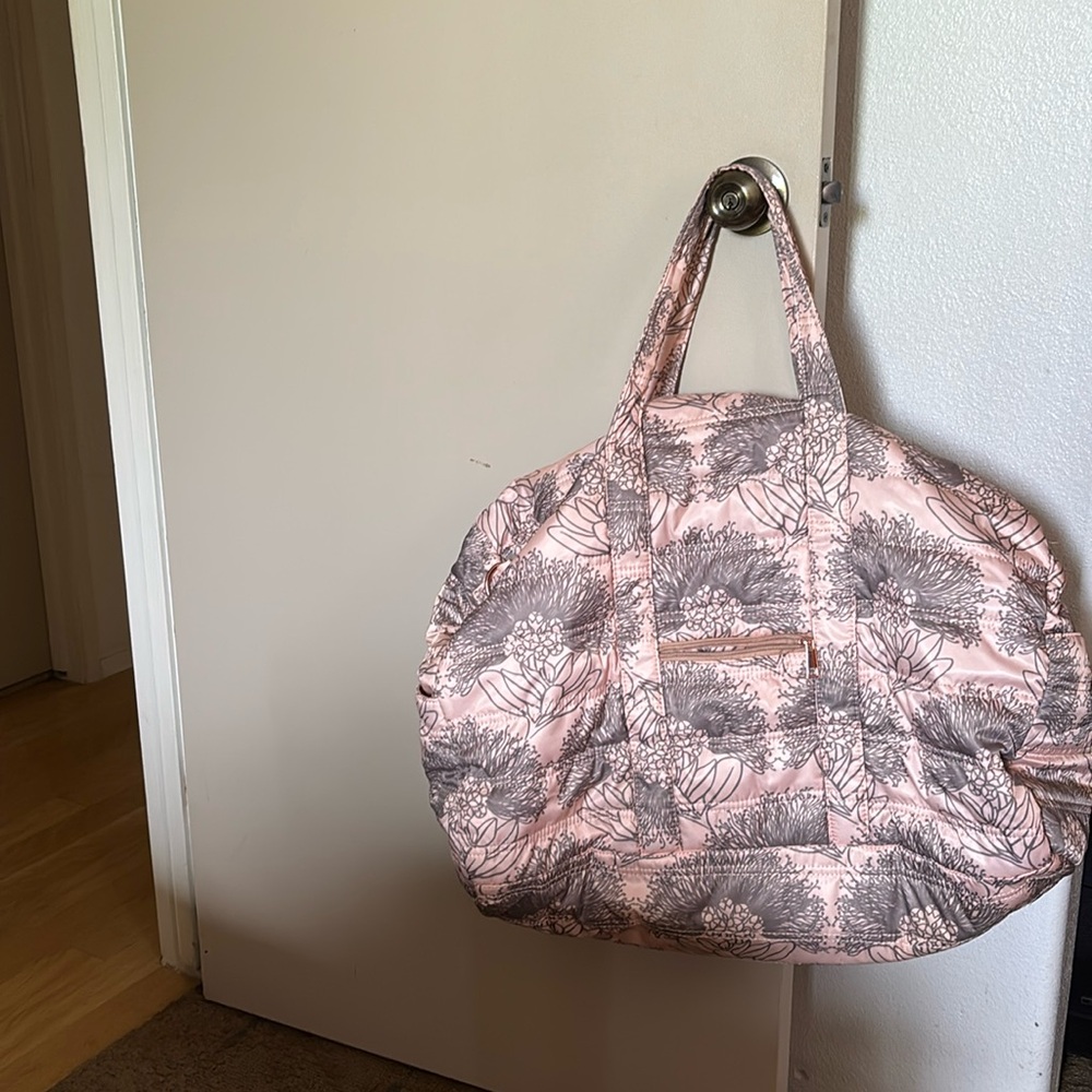 Manaola Travel Duffle!
